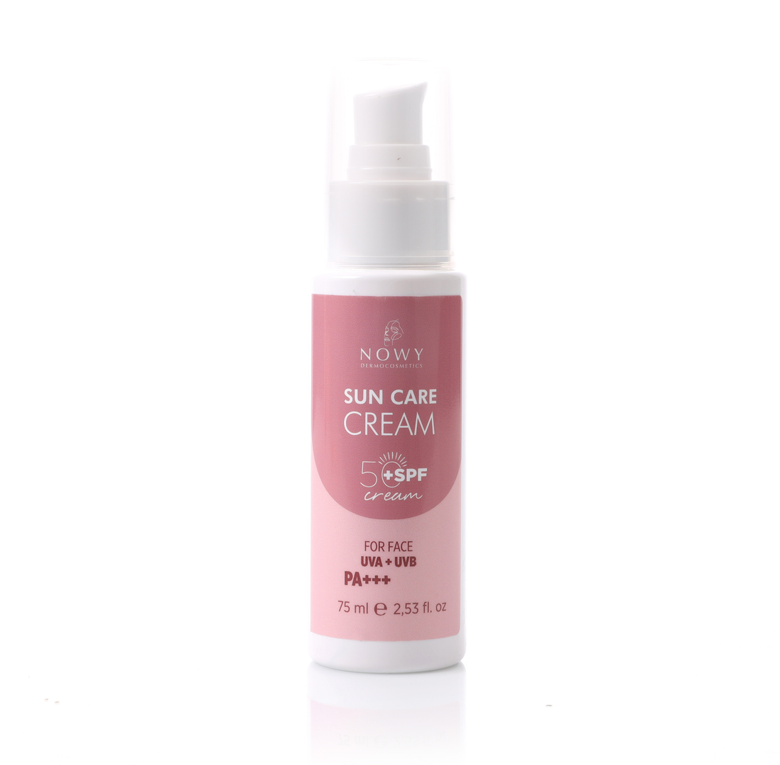 PINK TOUCH 50+ Spf Yüz Güneş Kremi - Aydınlatıcı & Ton Eşitleyici & Leke Karşıtı 75ml